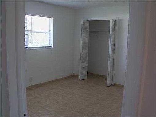 5th image of 125 SE 9th Ct APT 202