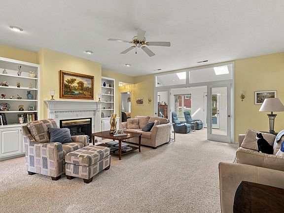 3rd image of 3811 Hallbrook Ct