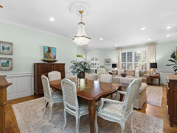 5th image of 2 Cameron Ct