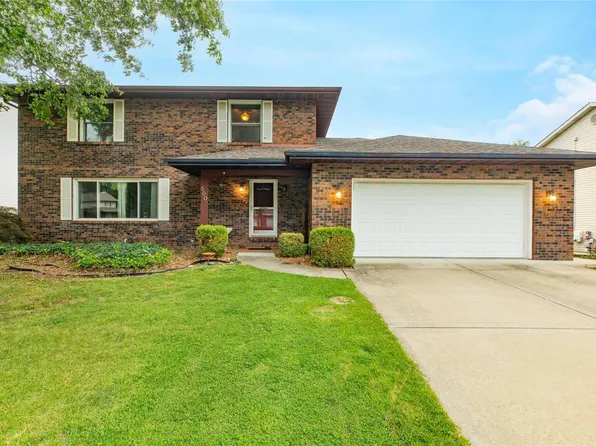 300 Alexander Dr, Edwardsville, IL 62025