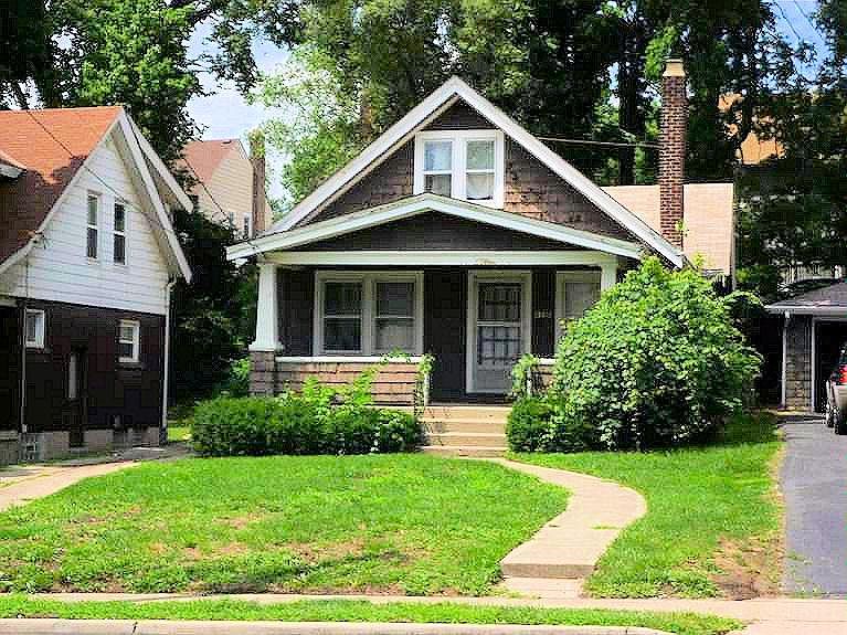 1st image of 1136 Laidlaw Ave