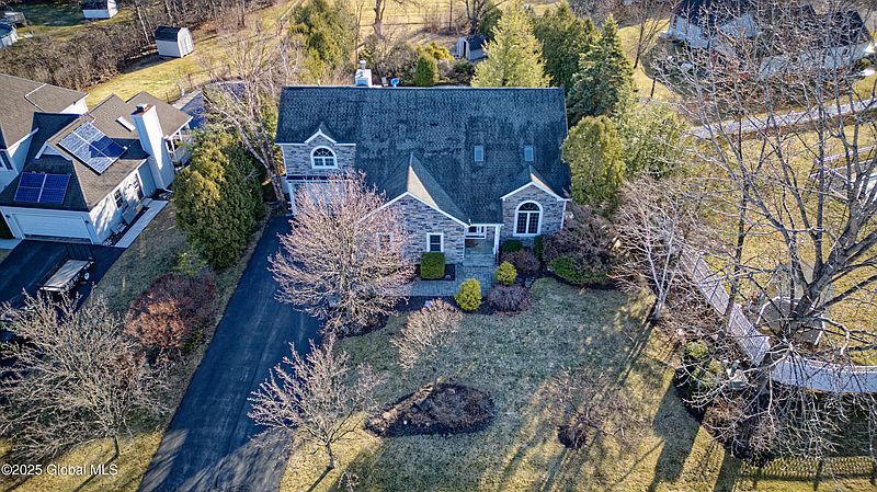4th image of 4 Groot Drive