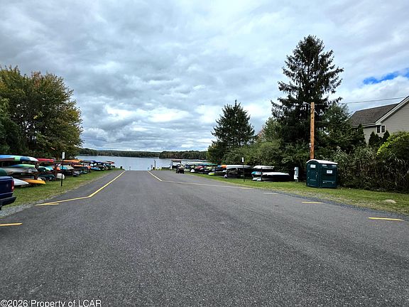 5th image of 217 Bluejay Dr