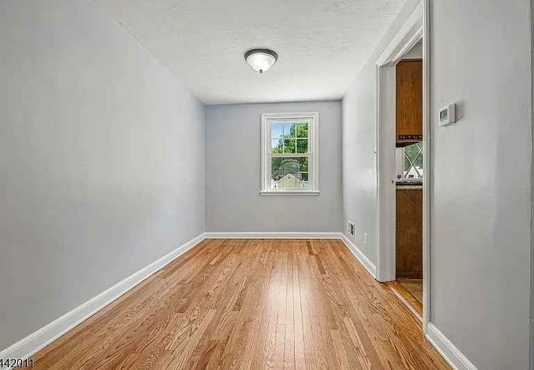 93 Centennial Ave — Photo 9