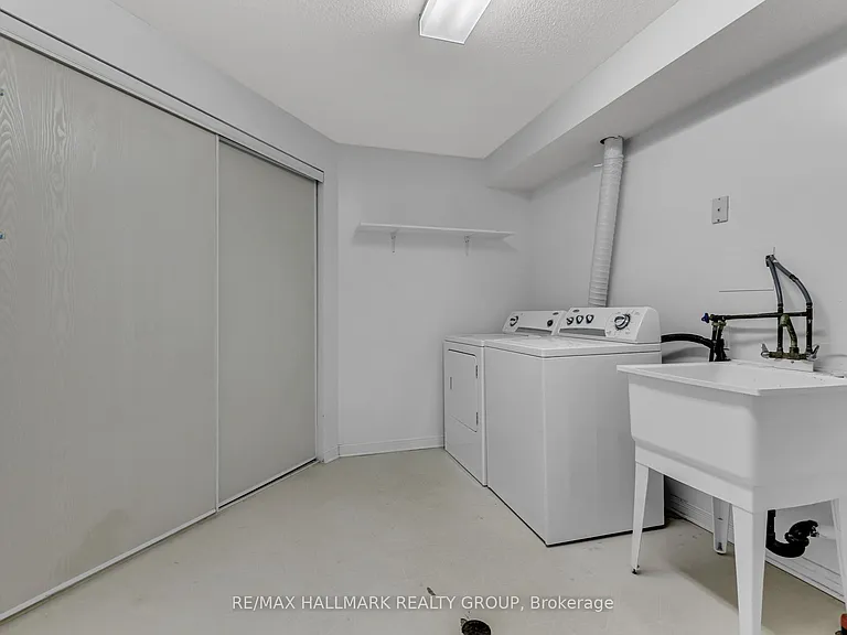 146 College Cir — Photo 38