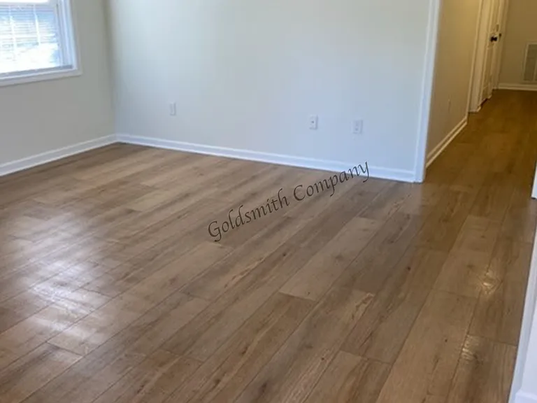 211A Hillandale Rd — Photo 3