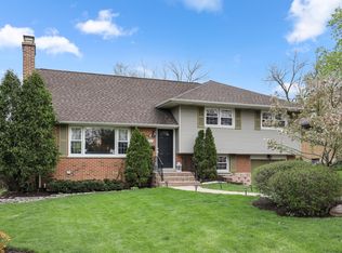 4913 Florence Ave, Downers Grove, IL 60515
