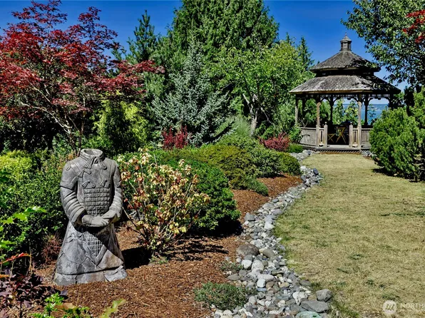 11075 NE Carmody Lane, Kingston, WA 98346