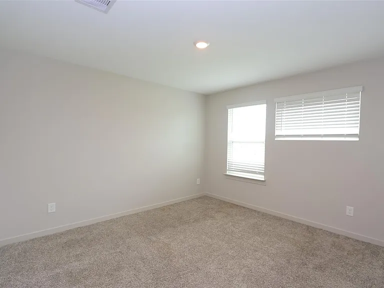 8215 Brahman Ln — Photo 2