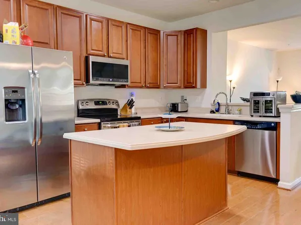 225 Staysail Dr, Joppa, MD 21085