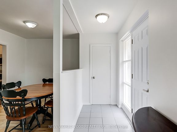 3rd image of 21 Restever Gate