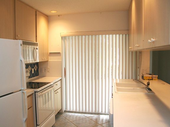 4th image of 8403 Chapman Oak Ct