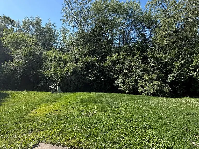525 Plantation Way — Photo 3
