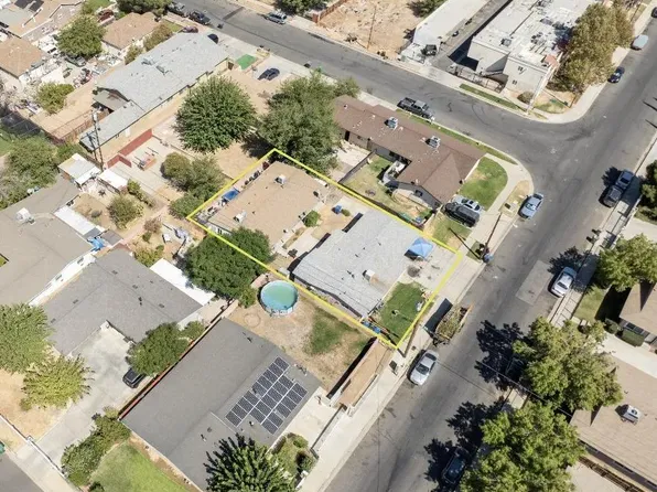 341-345 E Avenue Q7, Palmdale, CA 93550