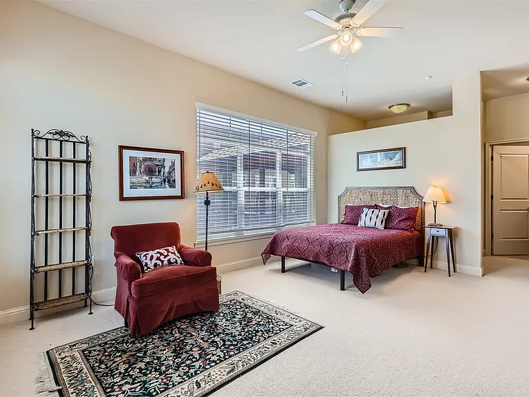 5401 S Park Terrace Ave #301B — Photo 2