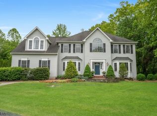 11 Tallyho Ln, Newton, NJ 07860