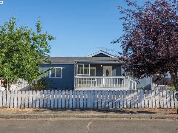201 Heavenly Ct, Sutherlin, OR 97479
