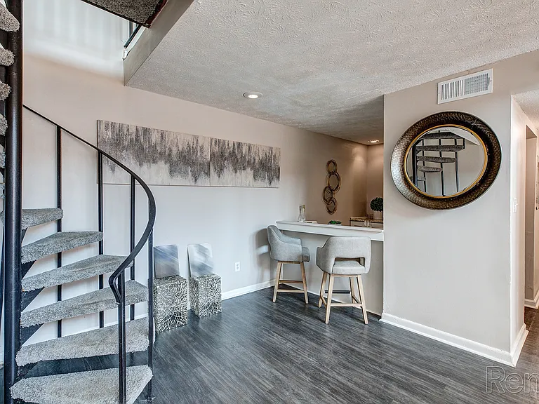 Elite at City View — Photo 28