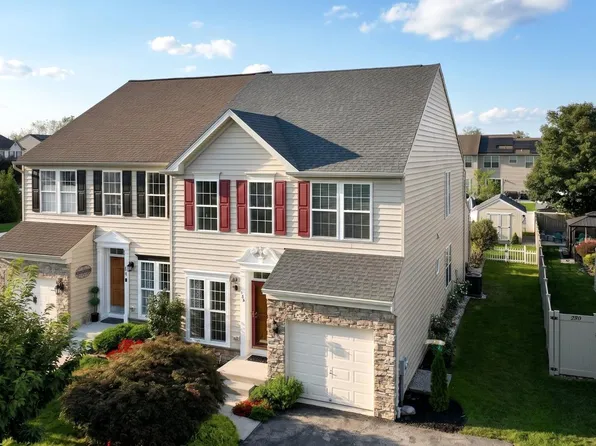 286 Maple Dr, Hanover, PA 17331