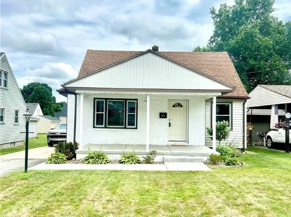 570 Idora Ln, Struthers, OH 44471