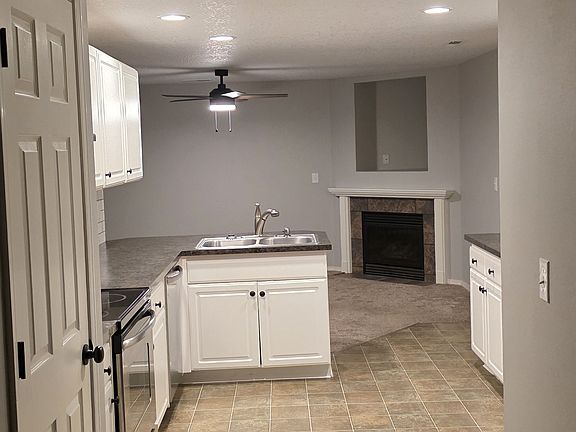 3rd image of 16017 NE 72nd Cir