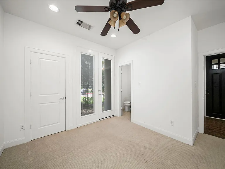22 Hermann Park Ct — Photo 10
