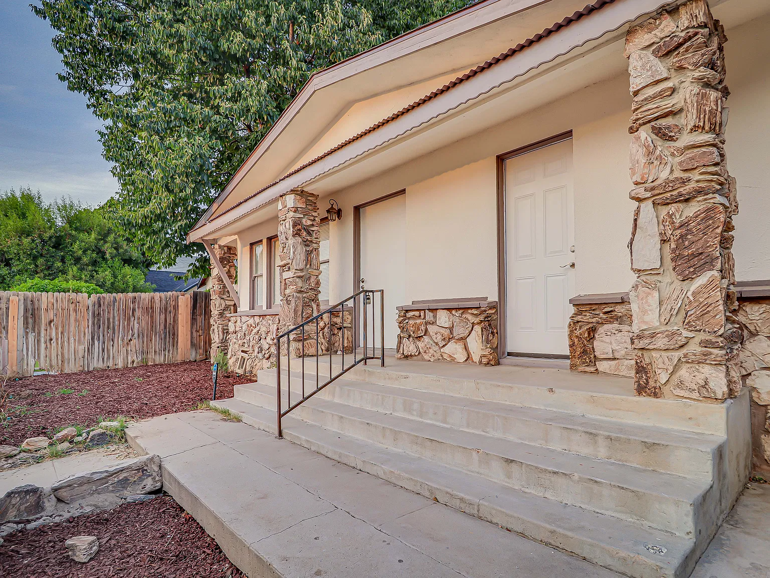 3 bed, 1500 sqft, $2,550 — Photo 4