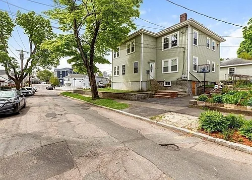 99 Montclair Ave #2 Photo 1
