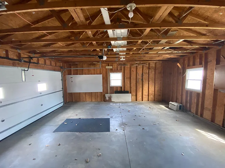 2231 Hampshire St — Photo 17