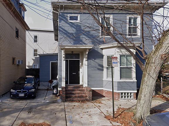 3rd image of 327 Windsor St