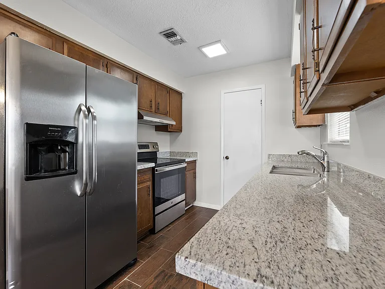 717 Cedar Bayou Rd #7 — Photo 5