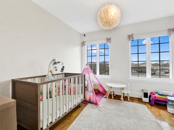 447 Avenue P image 10 of 19