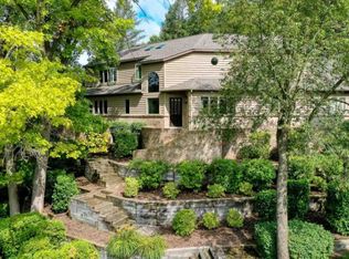 60511 Crown Ridge Dr, South Bend, IN 46614