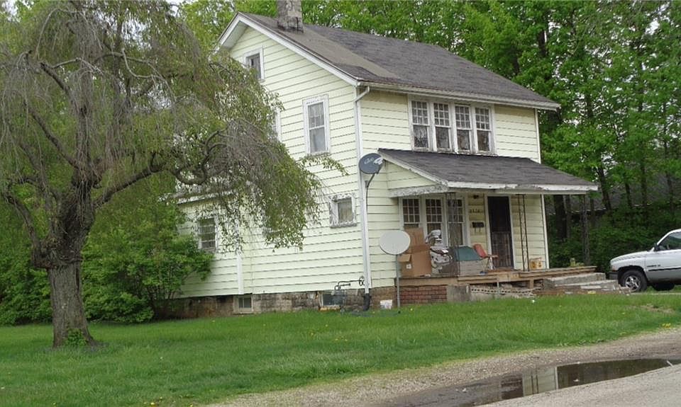 2nd image of 2570 Tecumseh Ave