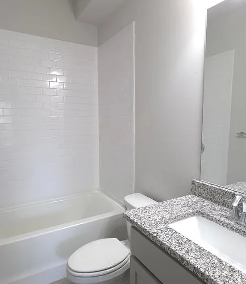3801 Oxford Cir — Photo 10