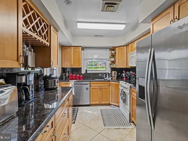 1435 Crofton Pkwy — Photo 11