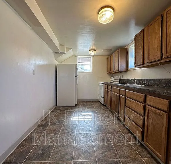 1300 6th Ave S #1 — Photo 3