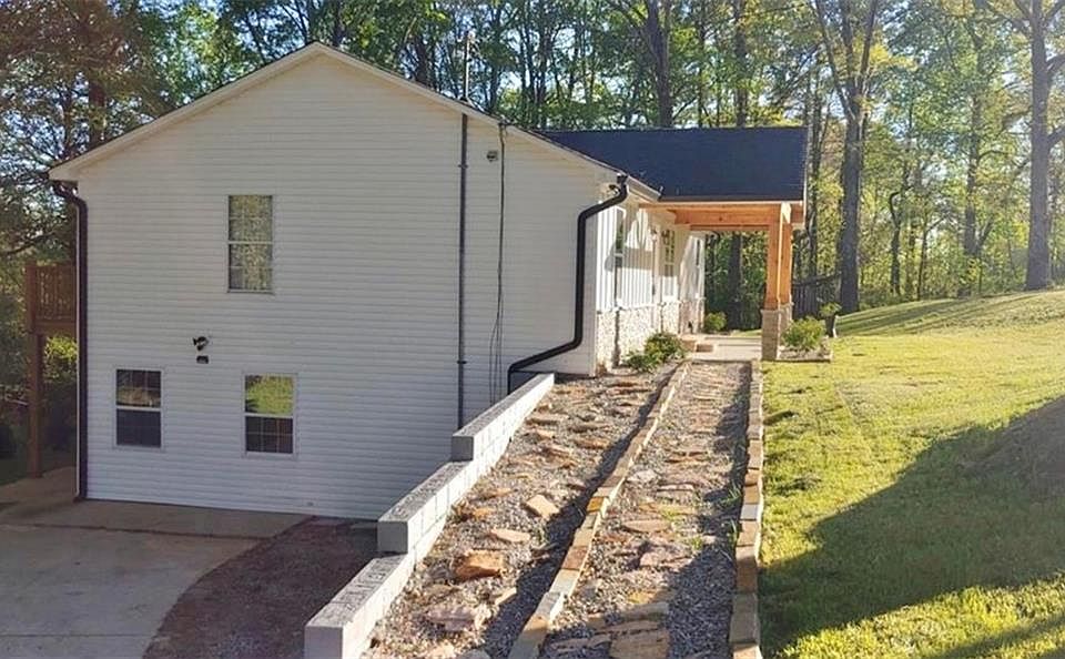 1769 Brooks Rd, Dacula, GA 30019 Zillow