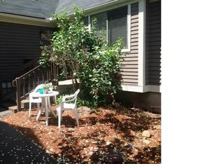 6 Reed Ct, Bloomfield, CT 06002