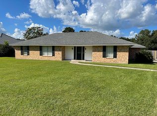 207 W Villien St, Abbeville, LA 70510