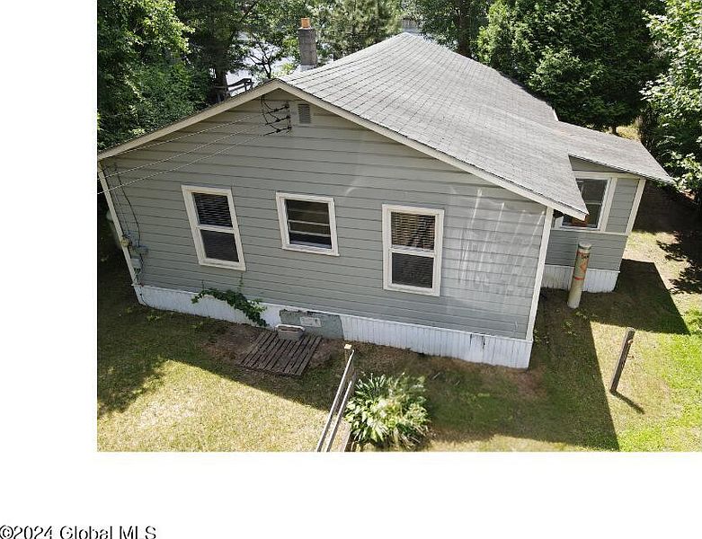 2nd image of 22 Hudson View Lane