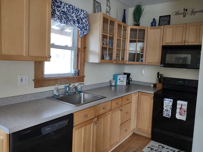 16-18 Boyd Rd #2 — Photo 9