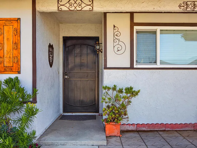 4351 Frost Dr — Photo 36