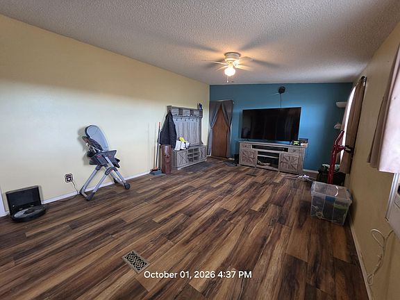 3rd image of 83 Shetland St