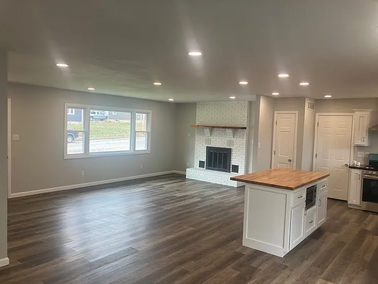 200 S Taylor Ave — Photo 10
