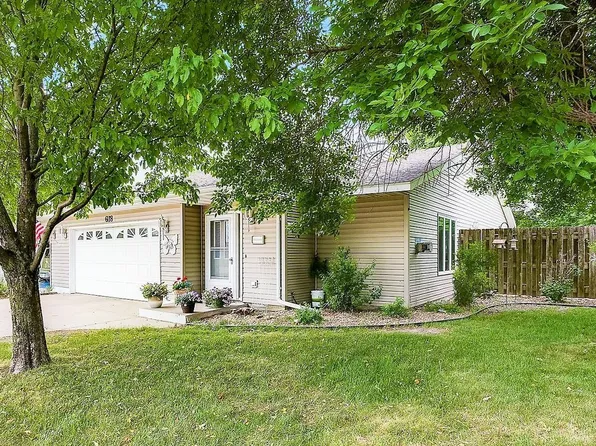 618 4th St NW, Montgomery, MN 56069