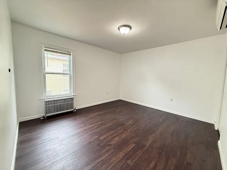 81 Alder St #A — Photo 9
