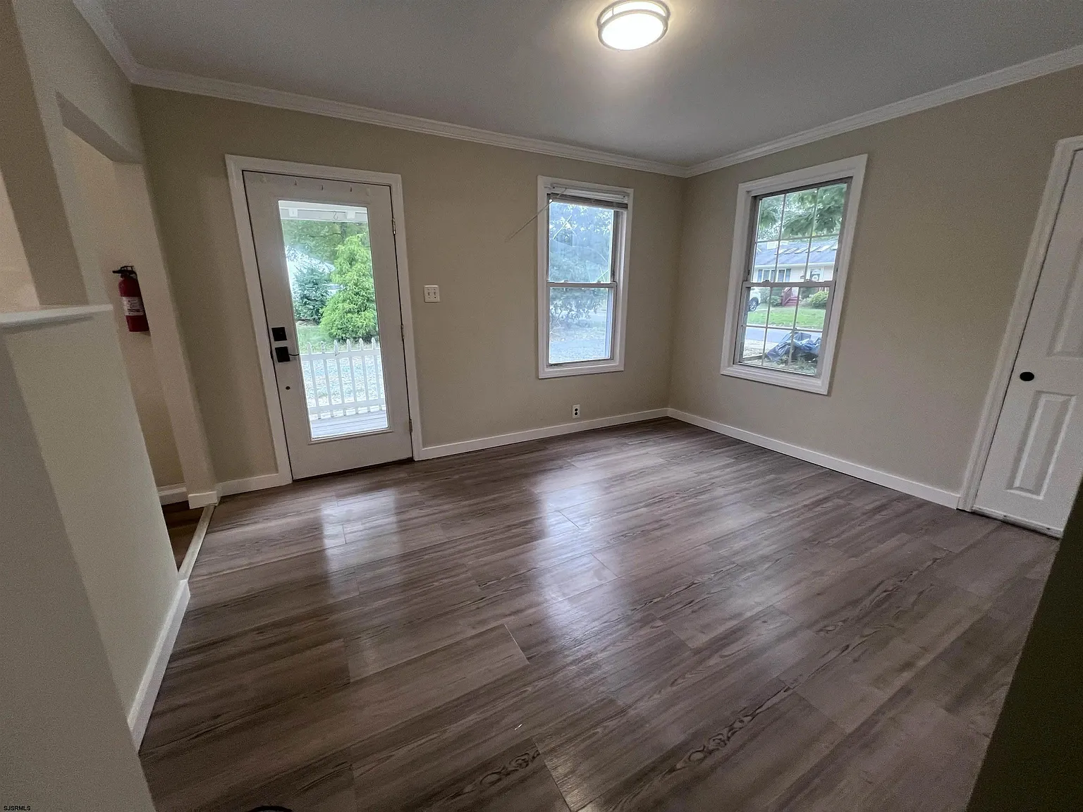 2 bed, 1.0 bath, $2,100 — Photo 4