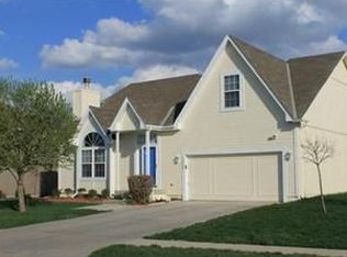 5835 Meadowlark Dr, Shawnee, KS 66226