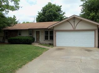 3315 W El Castile St, Springfield, MO 65807